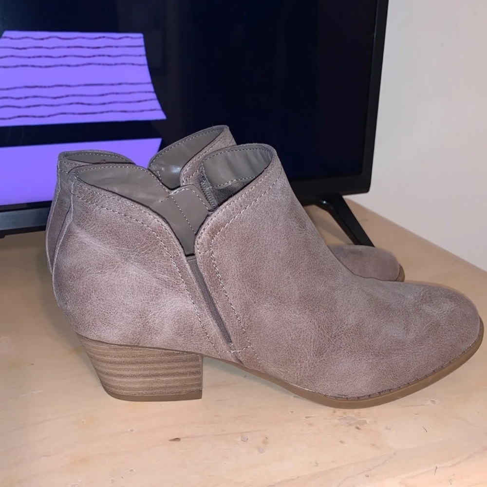 Fergie Booties